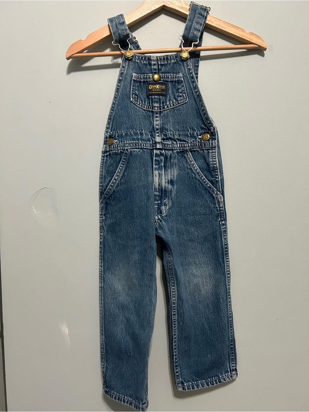 Vintage OshKosh B'gosh Classic Blue Denim overalls size 4